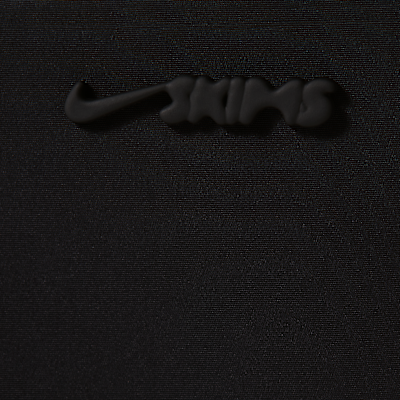 NikeSKIMS Clippable Pouch. Nike.com